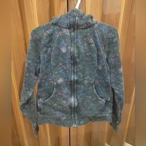 Lululemon Hoodie + V neck shirt